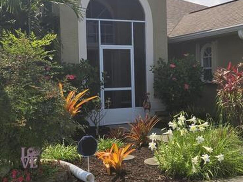 212 Nemo Circle, Palm Bay, FL 32907