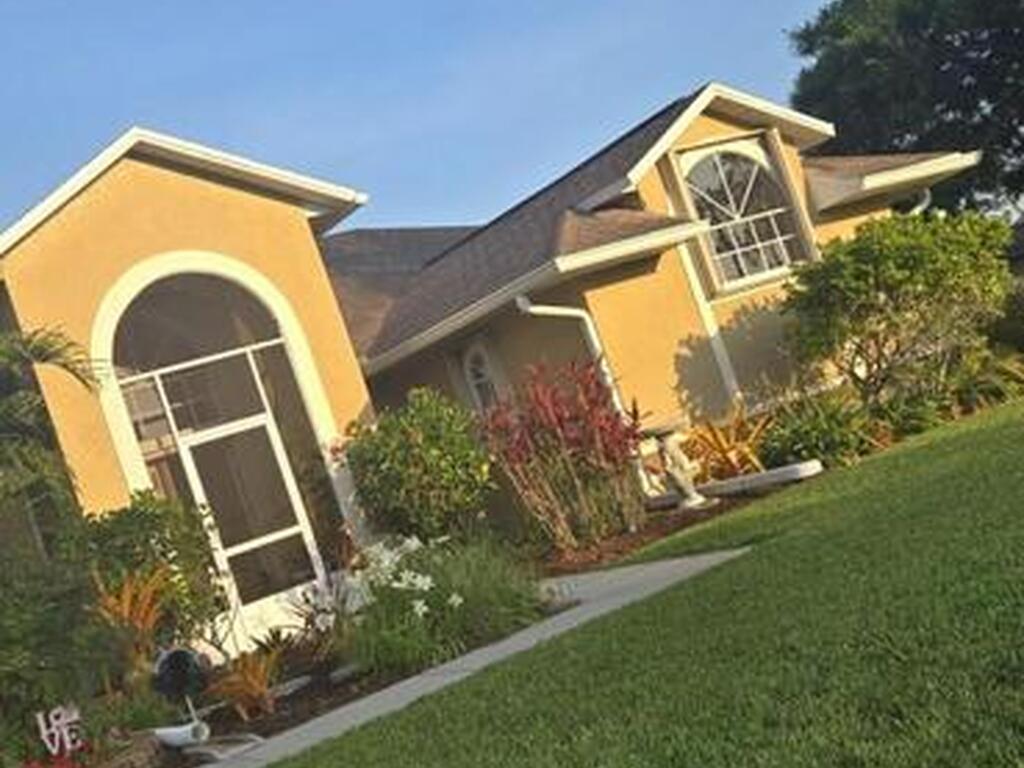 212 Nemo Circle, Palm Bay, FL 32907
