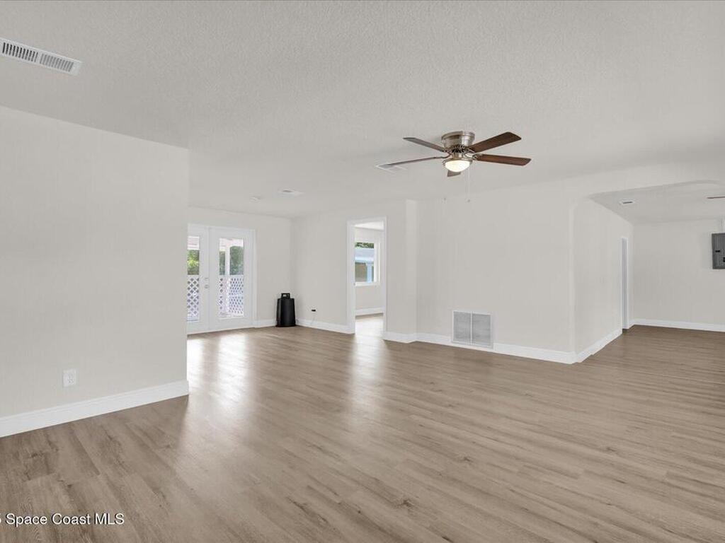 1491 Granada Avenue, Daytona Beach, FL 32117