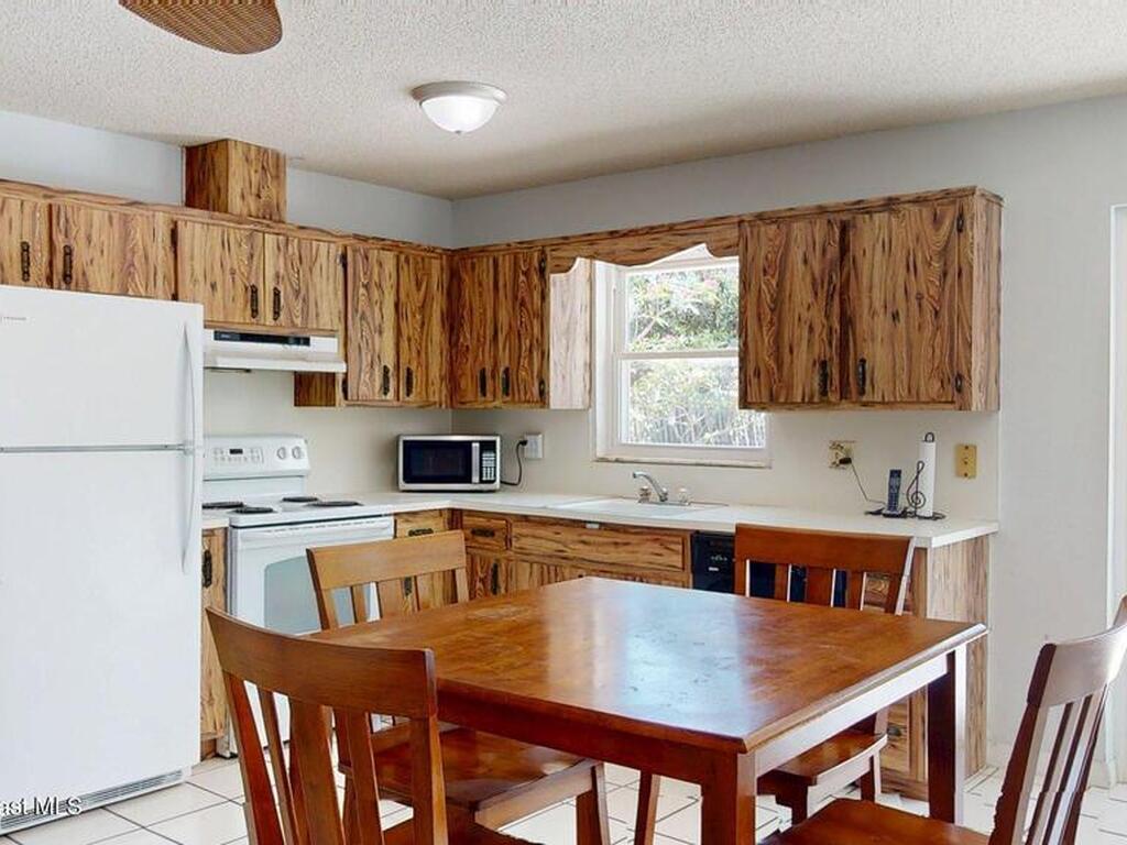 111 Delmar Street, Melbourne Beach, FL 32951