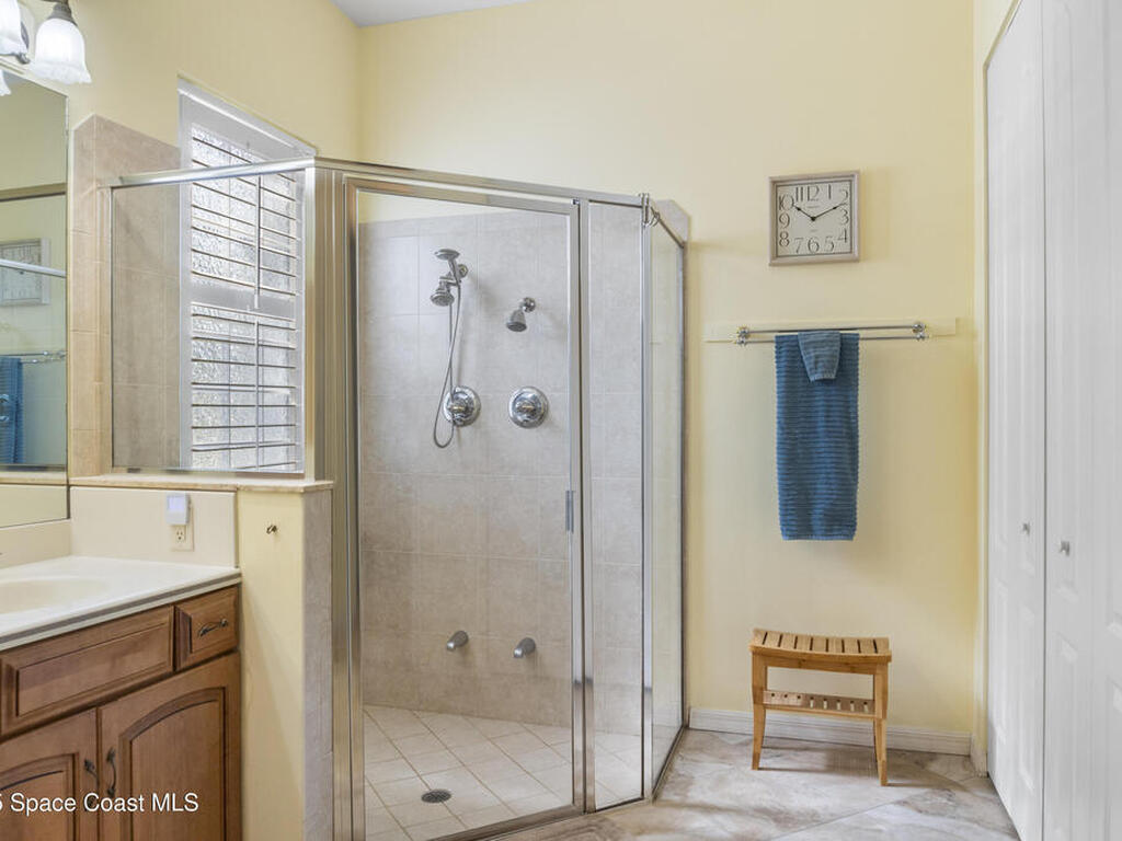 1035 Quail Court, Vero Beach, FL 32968