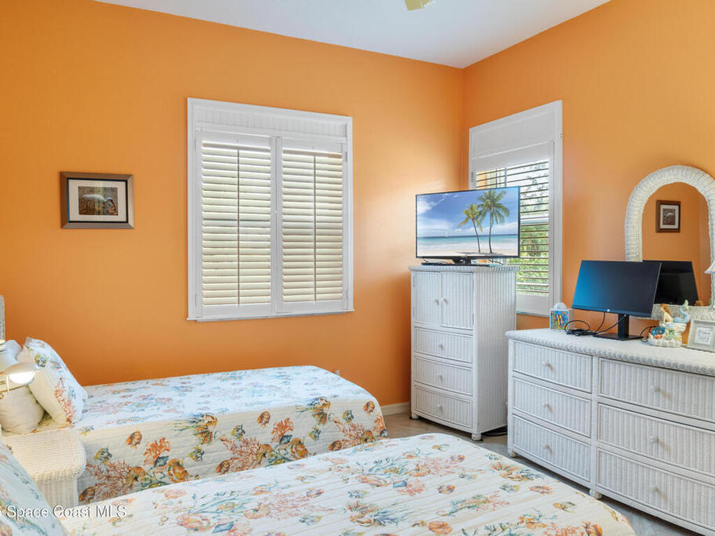 1035 Quail Court, Vero Beach, FL 32968