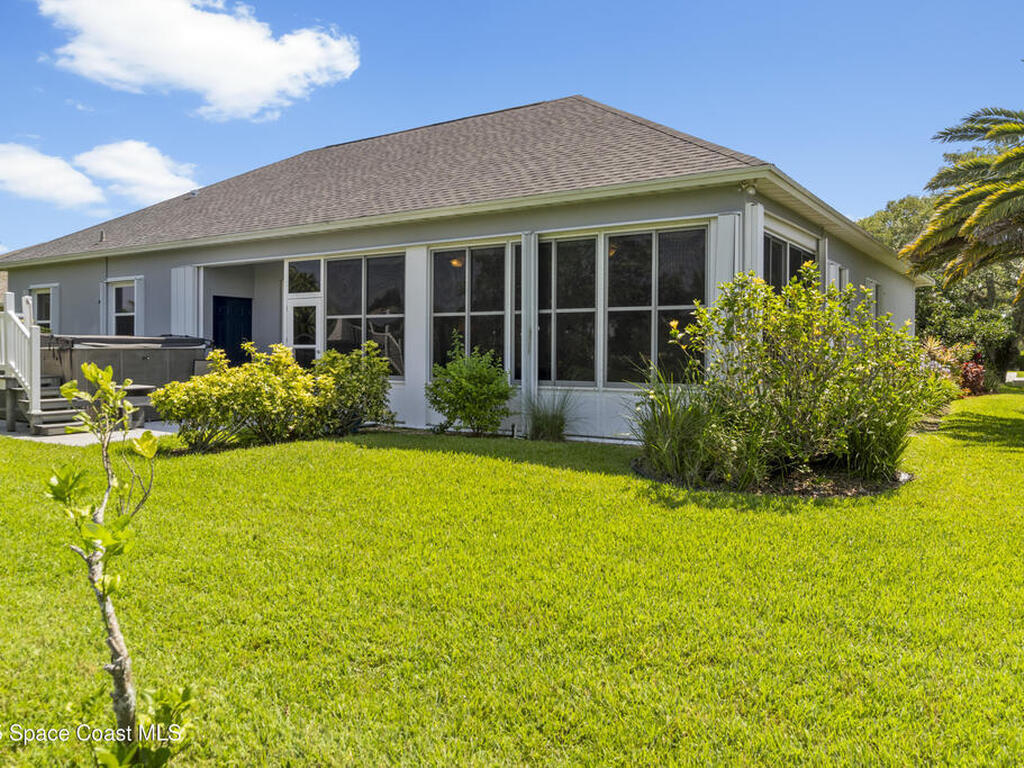 1035 Quail Court, Vero Beach, FL 32968