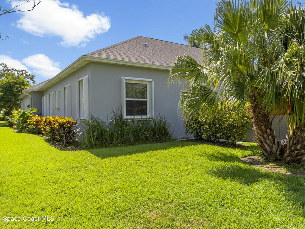 1035 Quail Court, Vero Beach, FL 32968