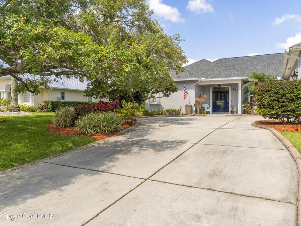 1035 Quail Court, Vero Beach, FL 32968