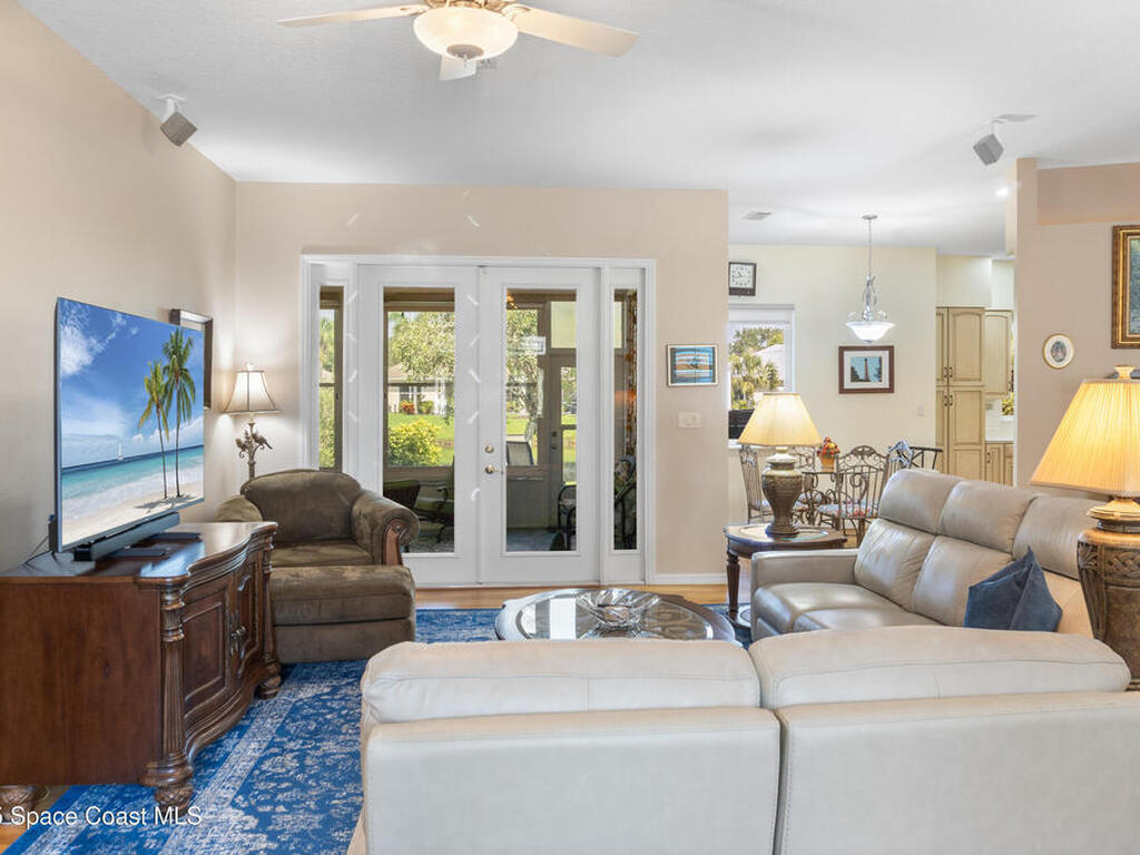 1035 Quail Court, Vero Beach, FL 32968