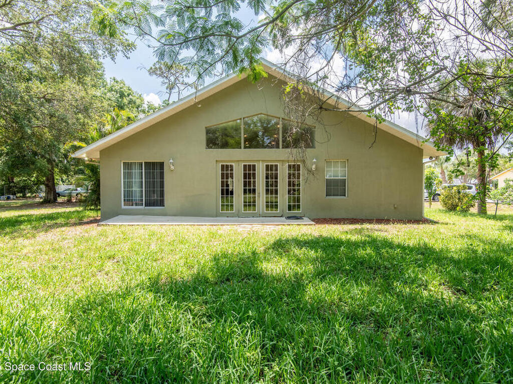 7030 Livingstone Lane, Melbourne, FL 32904