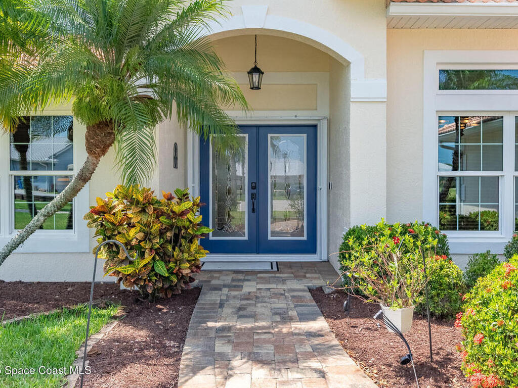 208 Chello Avenue, Sebastian, FL 32958