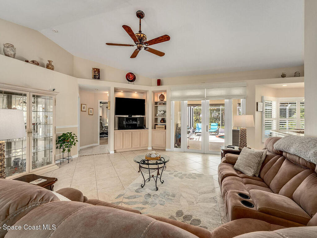 208 Chello Avenue, Sebastian, FL 32958