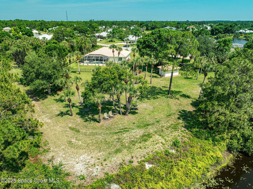 208 Chello Avenue, Sebastian, FL 32958