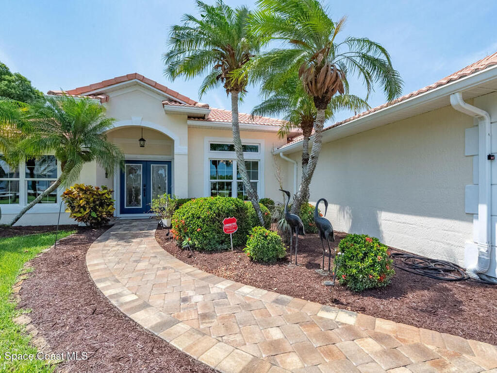 208 Chello Avenue, Sebastian, FL 32958
