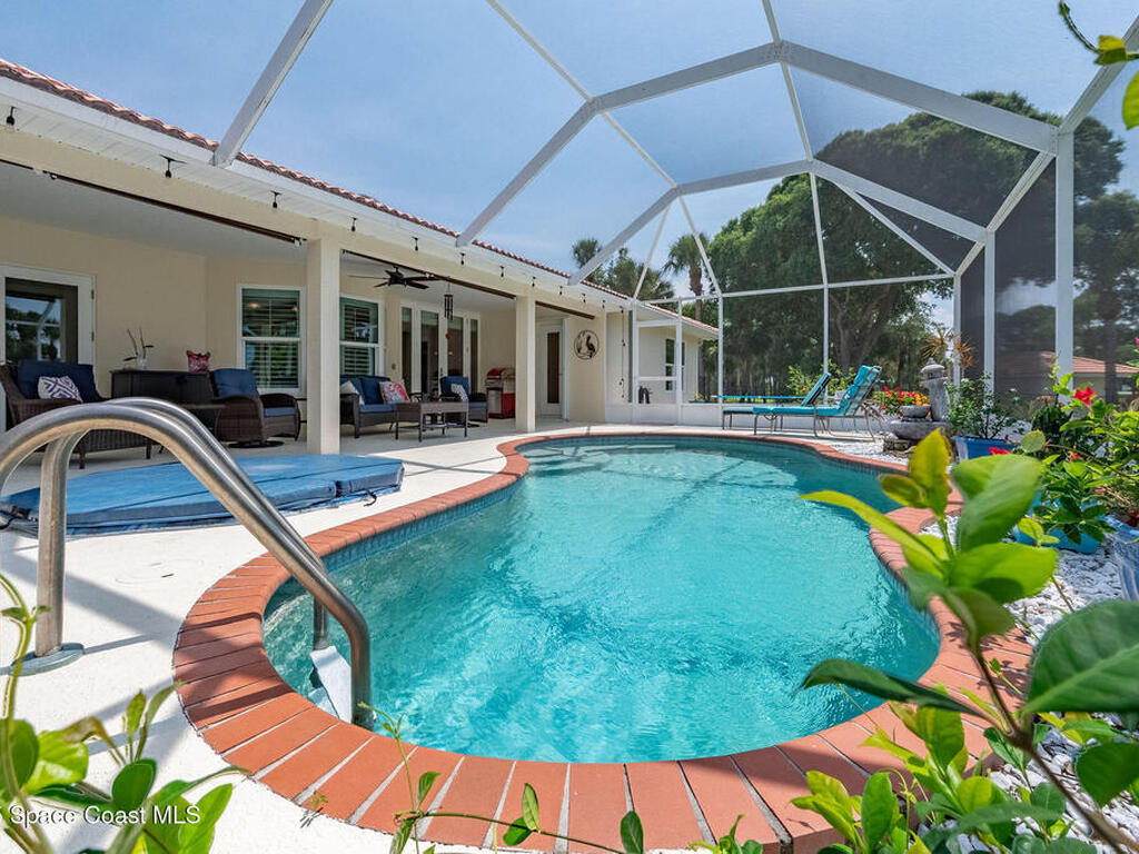 208 Chello Avenue, Sebastian, FL 32958