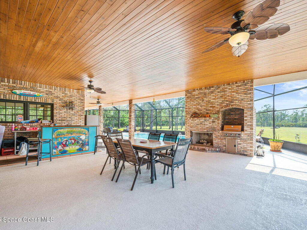 6460 Sapling Avenue, Grant, FL 32949