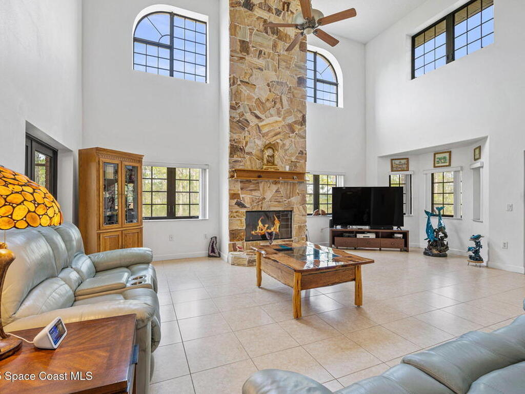 6460 Sapling Avenue, Grant, FL 32949