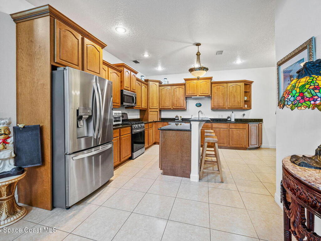 6460 Sapling Avenue, Grant, FL 32949