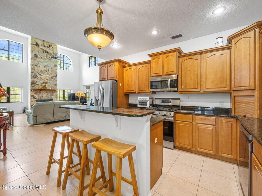 6460 Sapling Avenue, Grant, FL 32949