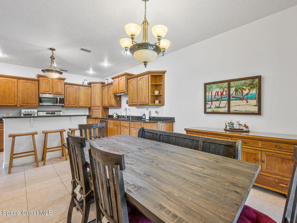 6460 Sapling Avenue, Grant, FL 32949