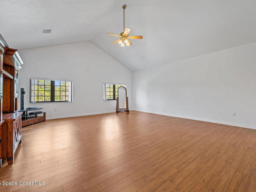 6460 Sapling Avenue, Grant, FL 32949