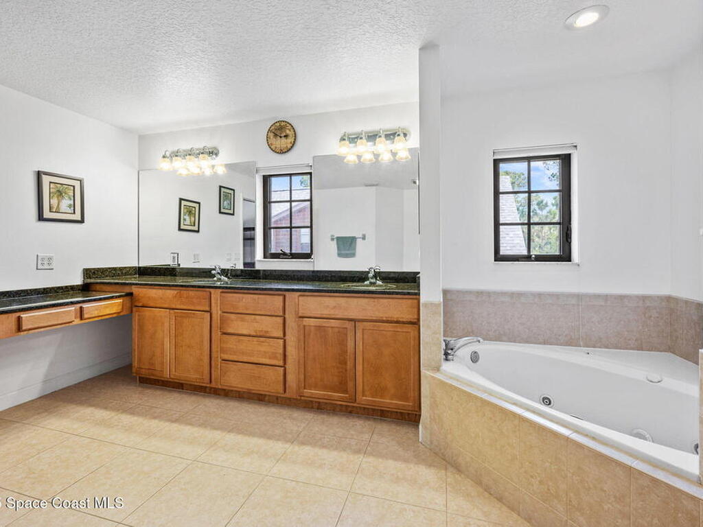 6460 Sapling Avenue, Grant, FL 32949