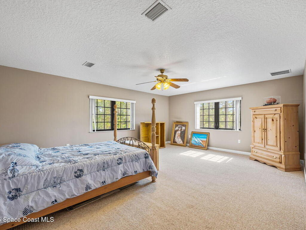 6460 Sapling Avenue, Grant, FL 32949