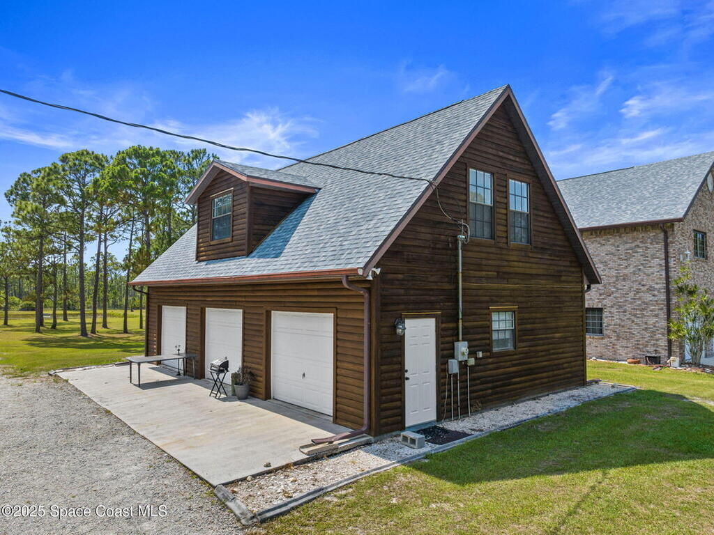 6460 Sapling Avenue, Grant, FL 32949