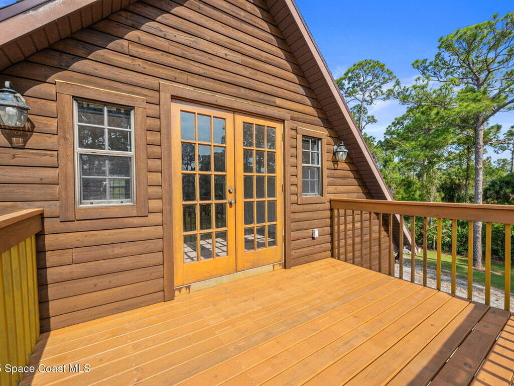 6460 Sapling Avenue, Grant, FL 32949