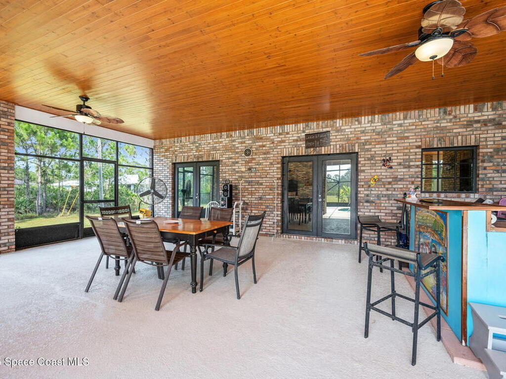 6460 Sapling Avenue, Grant, FL 32949