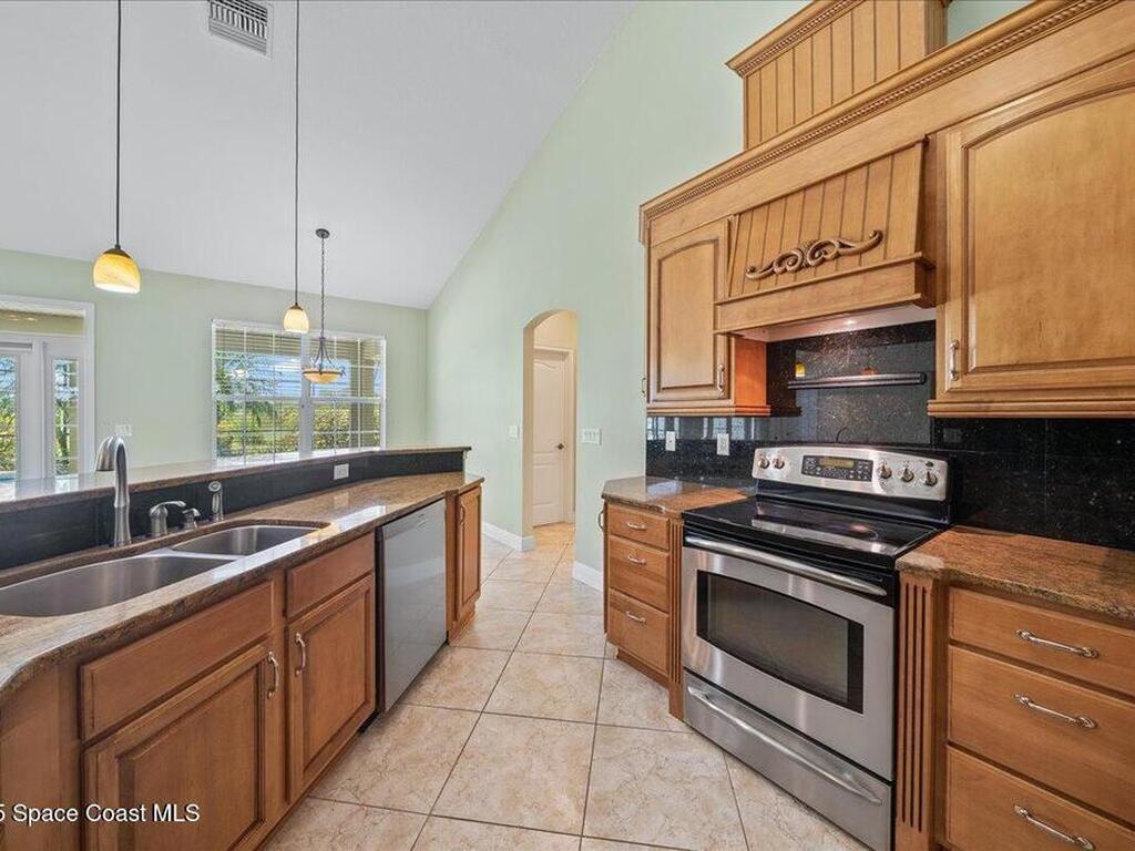 3240 Aurantia Road, Mims, FL 32754