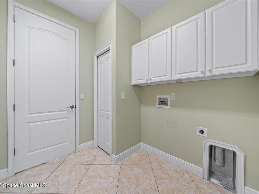 3240 Aurantia Road, Mims, FL 32754