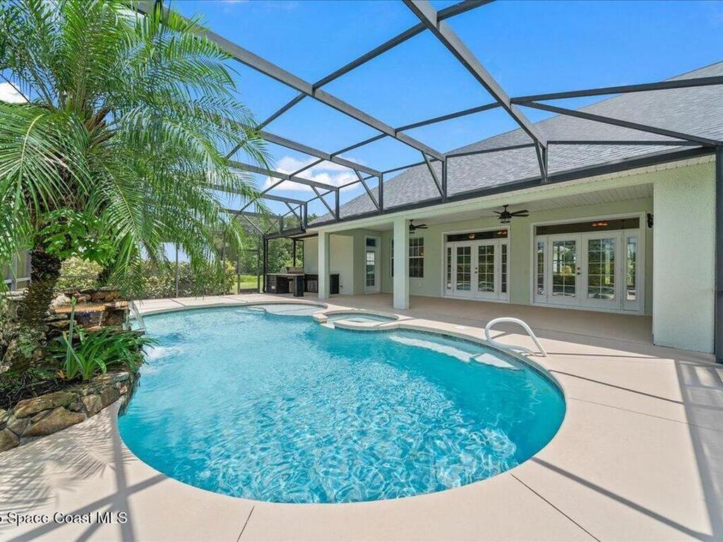 3240 Aurantia Road, Mims, FL 32754