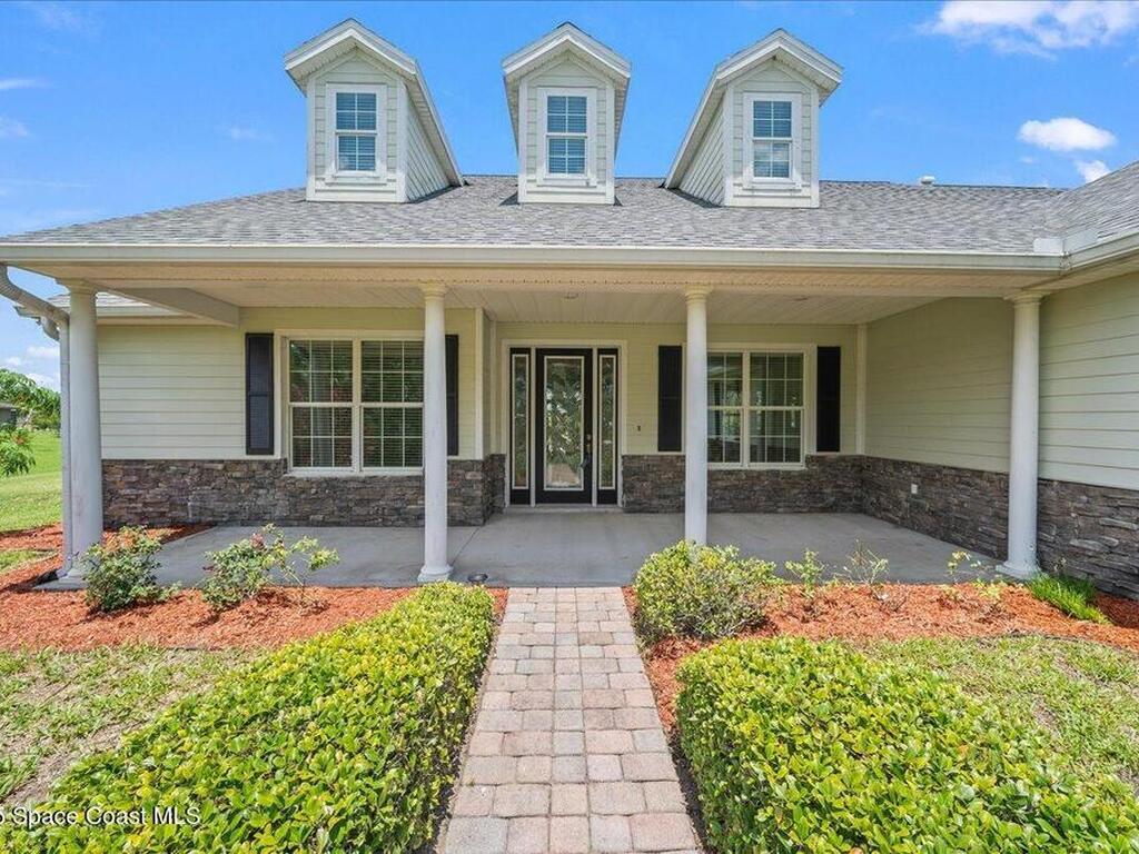 3240 Aurantia Road, Mims, FL 32754