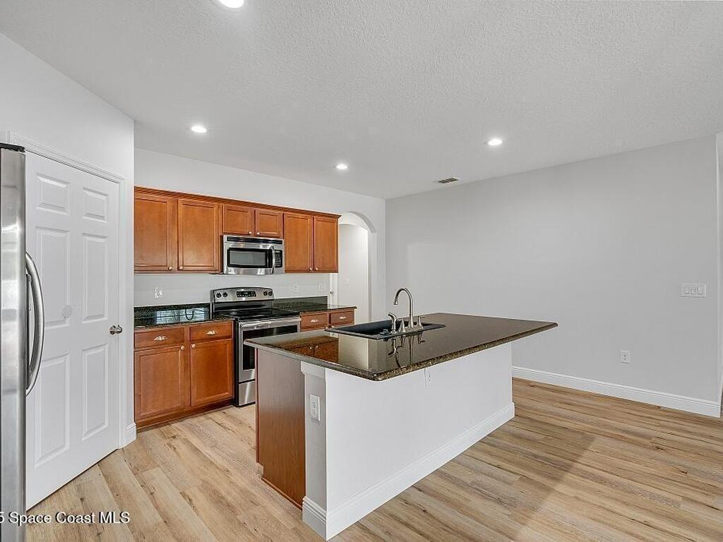 1611 Lexington Square, Vero Beach, FL 32962