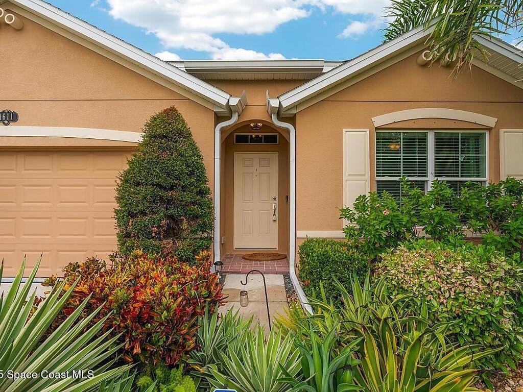 1611 Lexington Square, Vero Beach, FL 32962