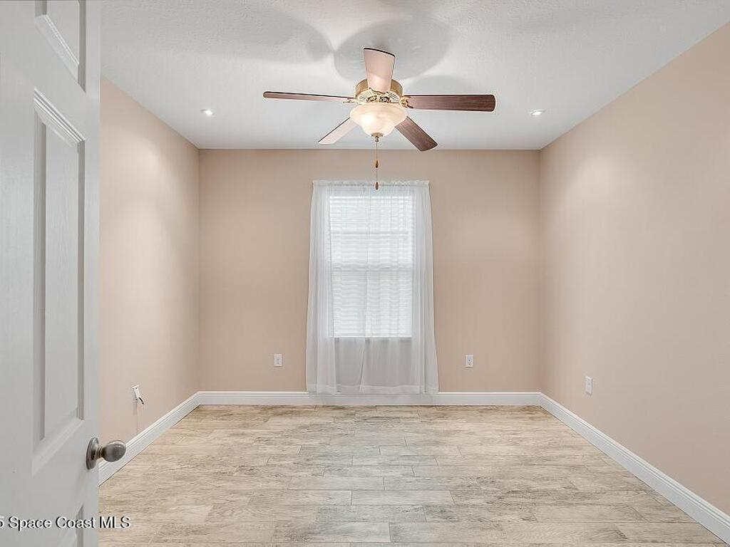 1611 Lexington Square, Vero Beach, FL 32962