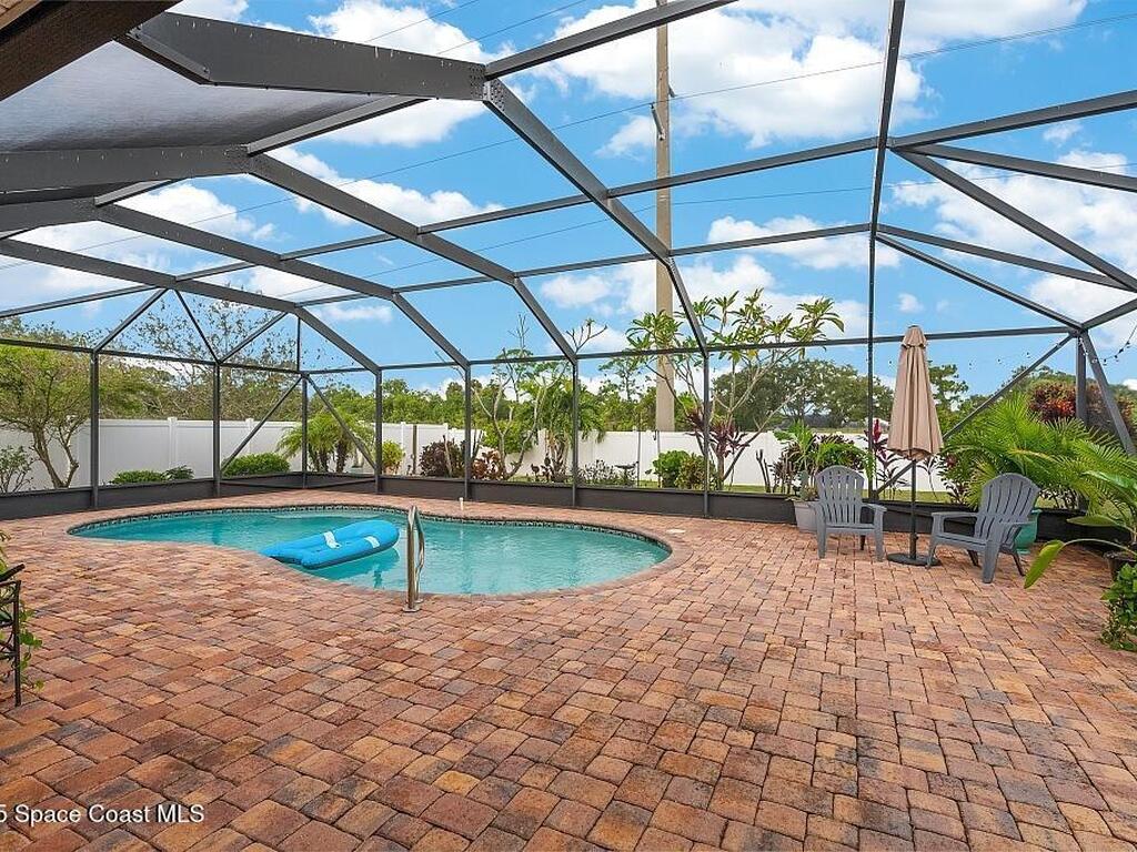 1611 Lexington Square, Vero Beach, FL 32962