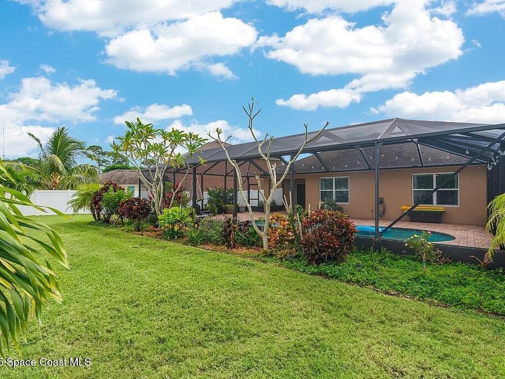 1611 Lexington Square, Vero Beach, FL 32962