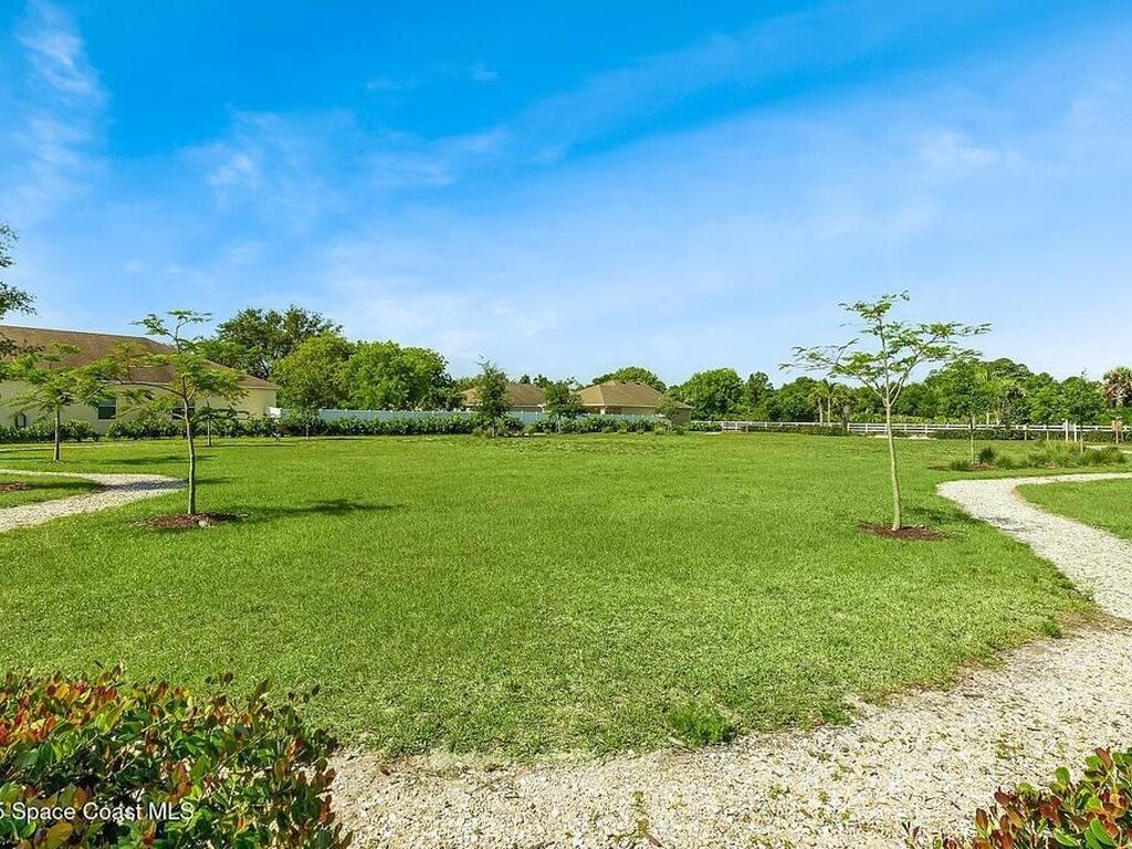 1611 Lexington Square, Vero Beach, FL 32962