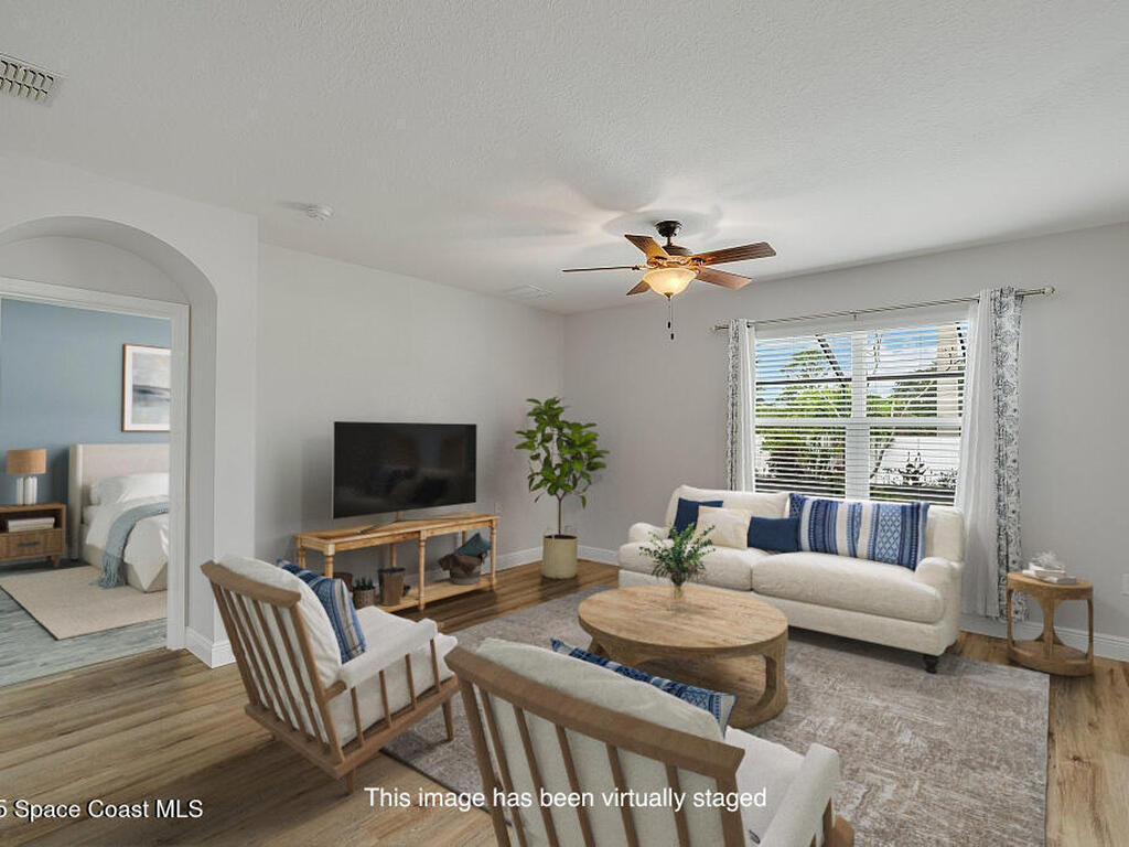 1611 Lexington Square, Vero Beach, FL 32962
