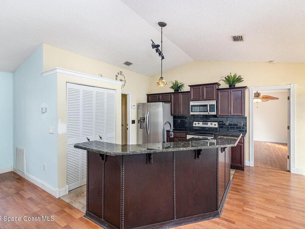 409 Americana Boulevard, Palm Bay, FL 32907