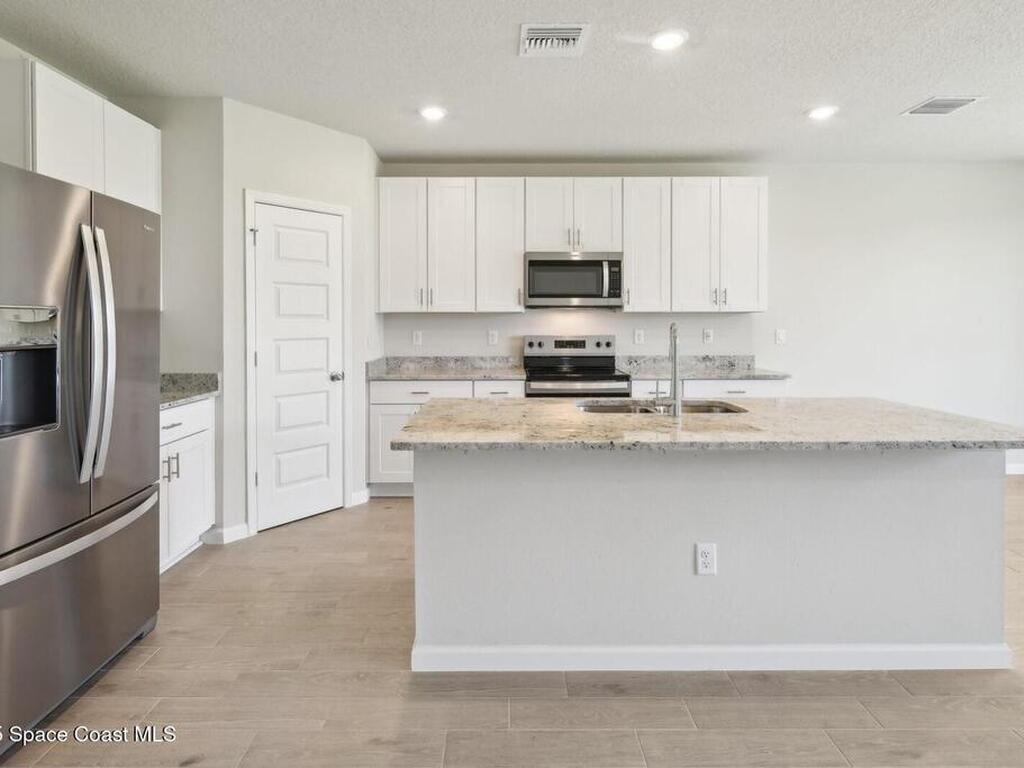 5405 Hampton Park Circle, Vero Beach, FL 32966