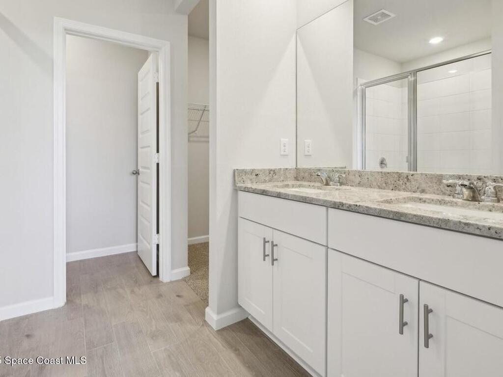 5405 Hampton Park Circle, Vero Beach, FL 32966
