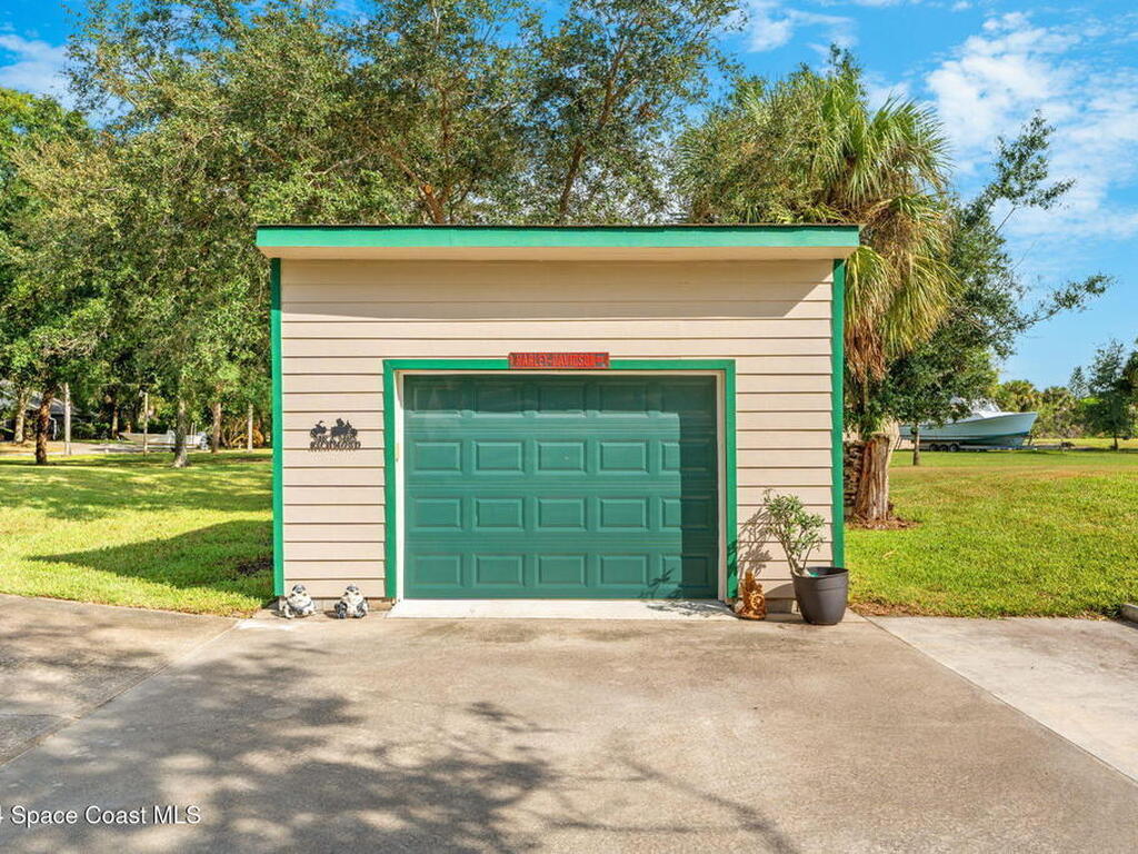 3535 Grant Road, Grant-Valkaria, FL 32949