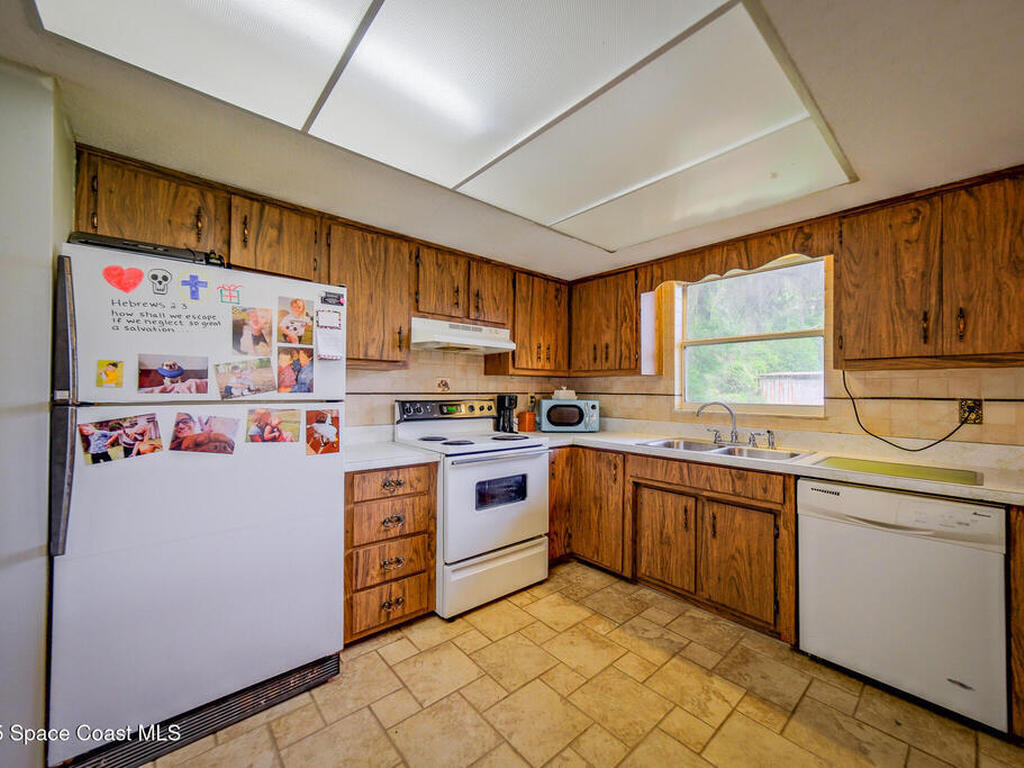 315 Smith Road, Osteen, FL 32764