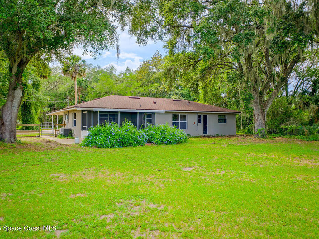 315 Smith Road, Osteen, FL 32764