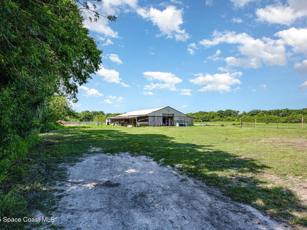2675 Brockett Road, Mims, FL 32754