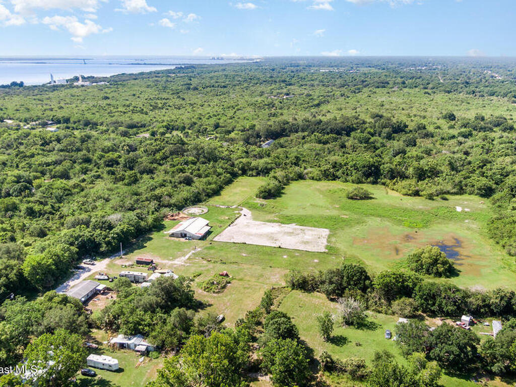 2675 Brockett Road, Mims, FL 32754