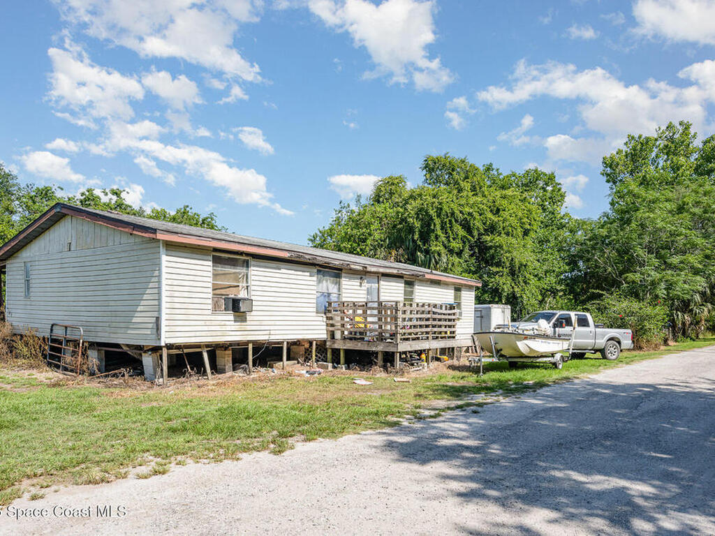 2675 Brockett Road, Mims, FL 32754