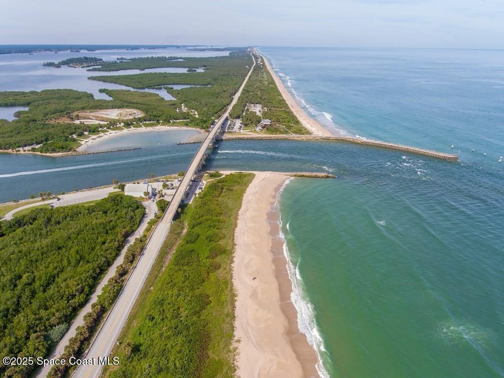 8342 Laguna Circle, Micco, FL 32976