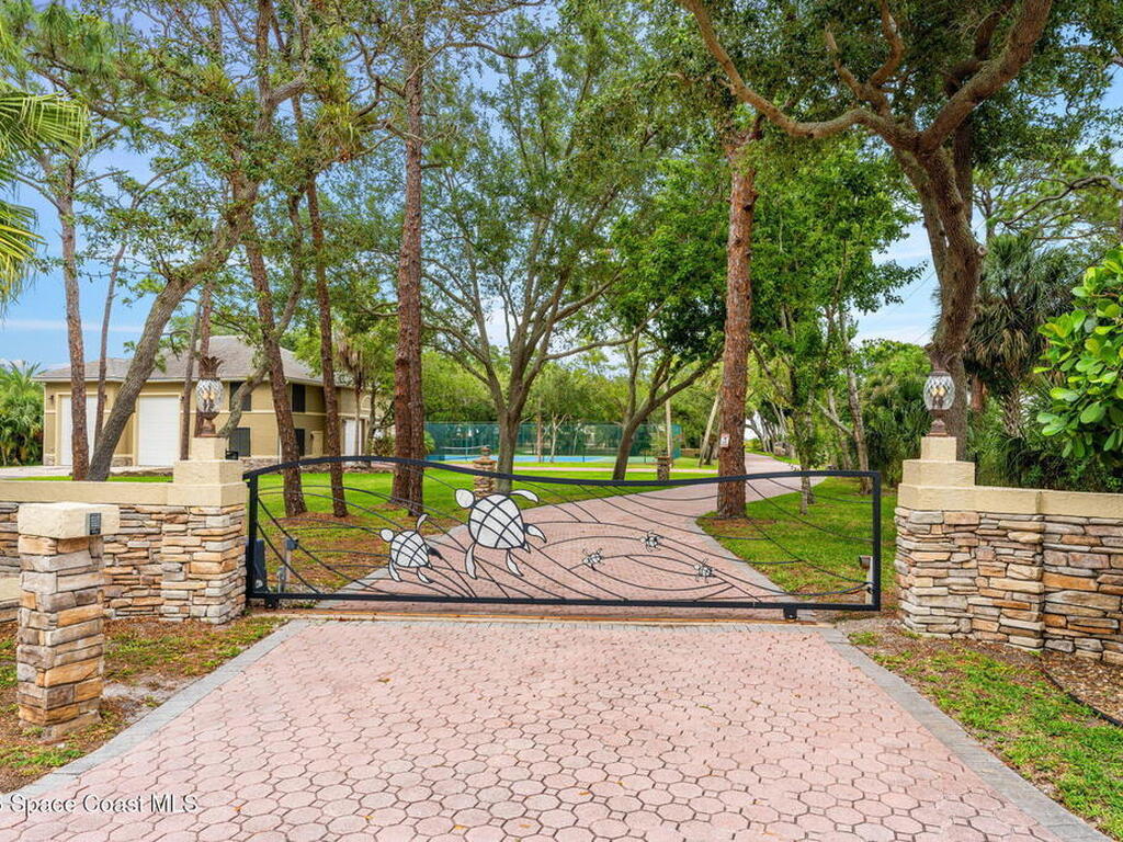 2442 Newfound Harbor Drive, Merritt Island, FL 32952