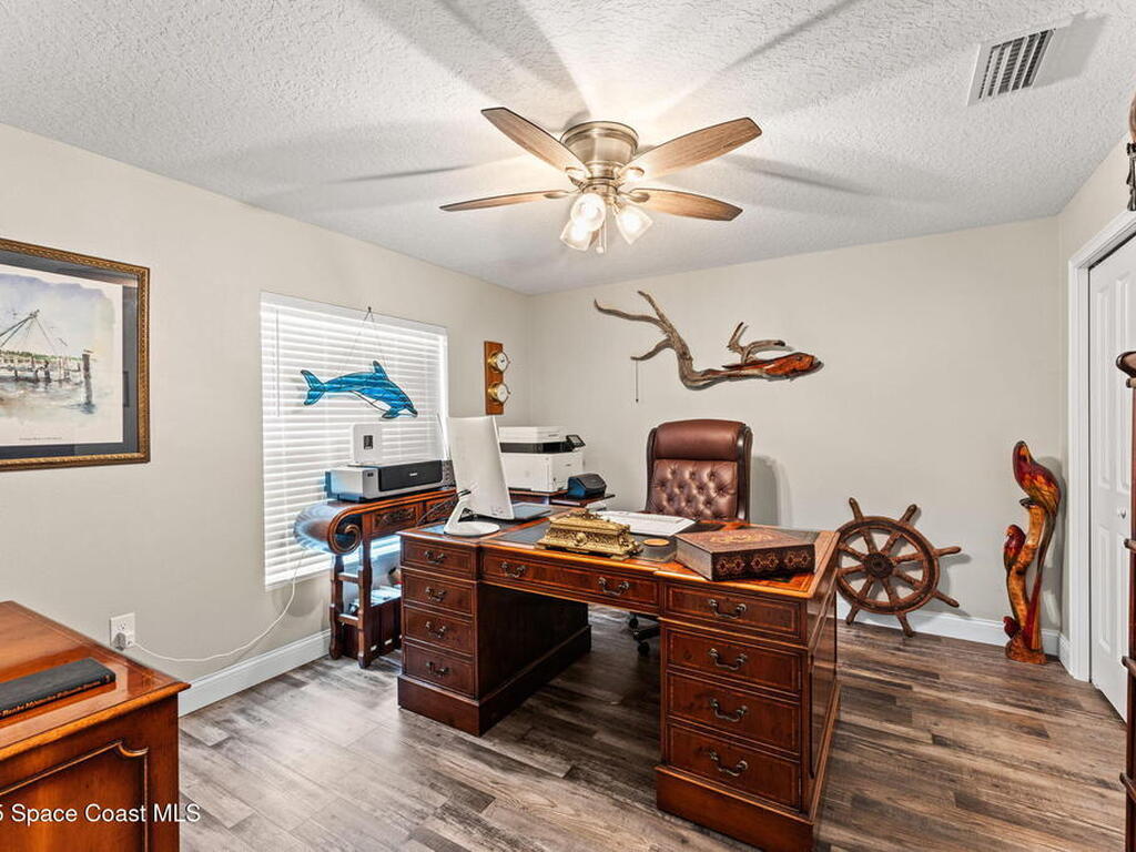 6435 Dixie Way, Mims, FL 32754